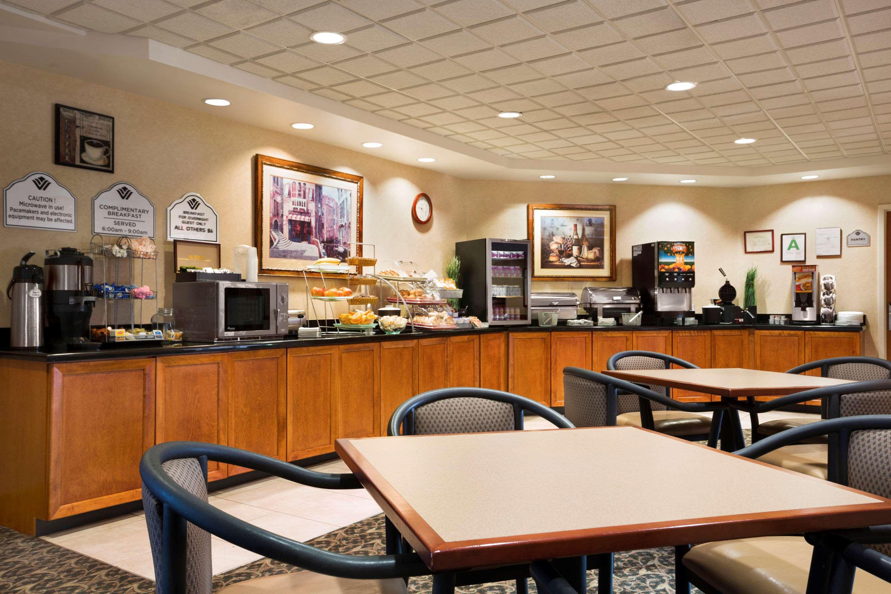 Hotel Wingate By Wyndham East