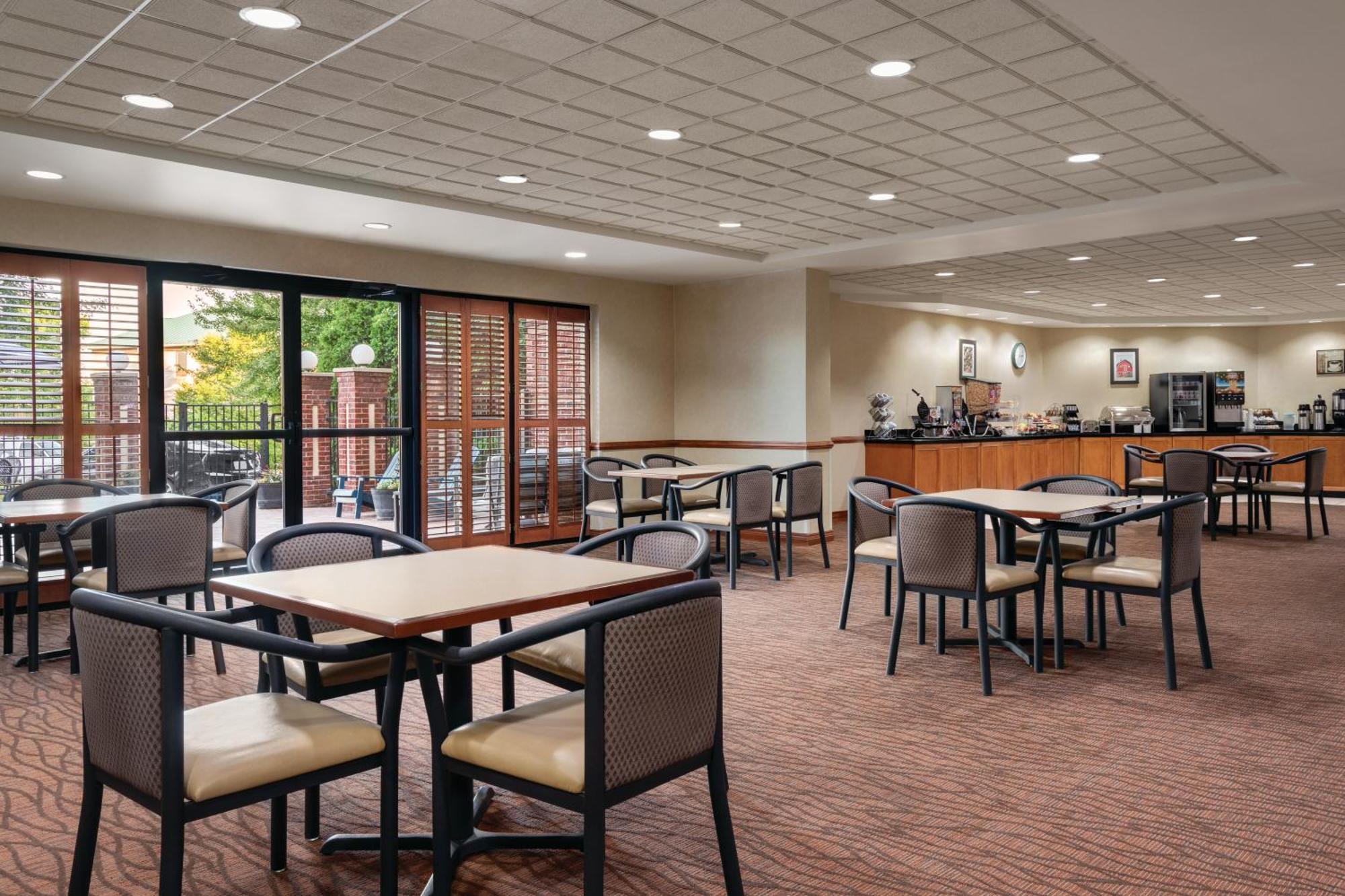 Wingate By Wyndham East Louisville