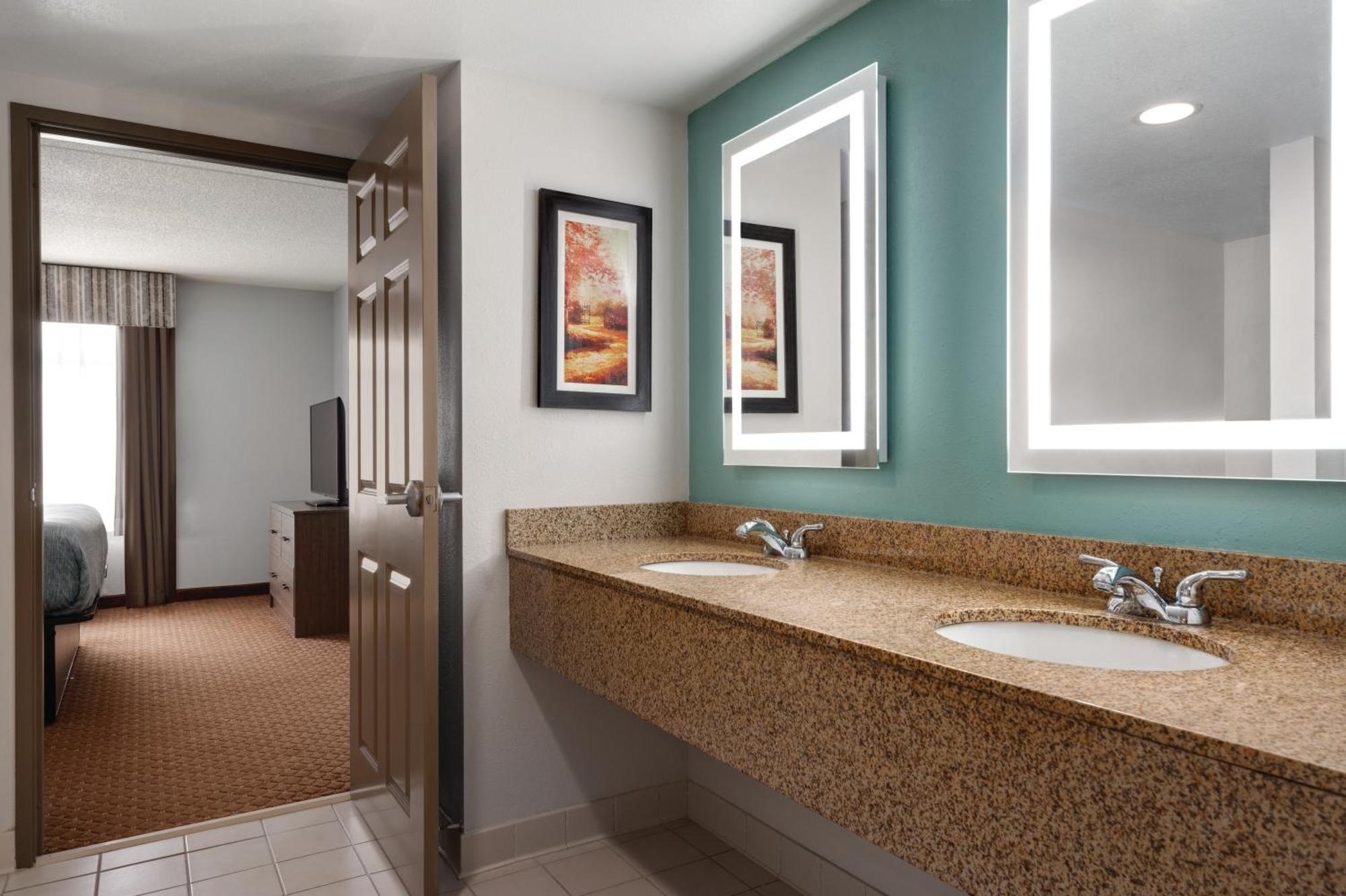 Hotel Wingate By Wyndham East
