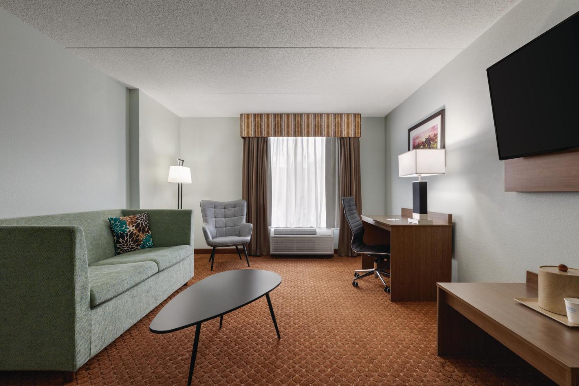 Hotel Wingate By Wyndham East 3*