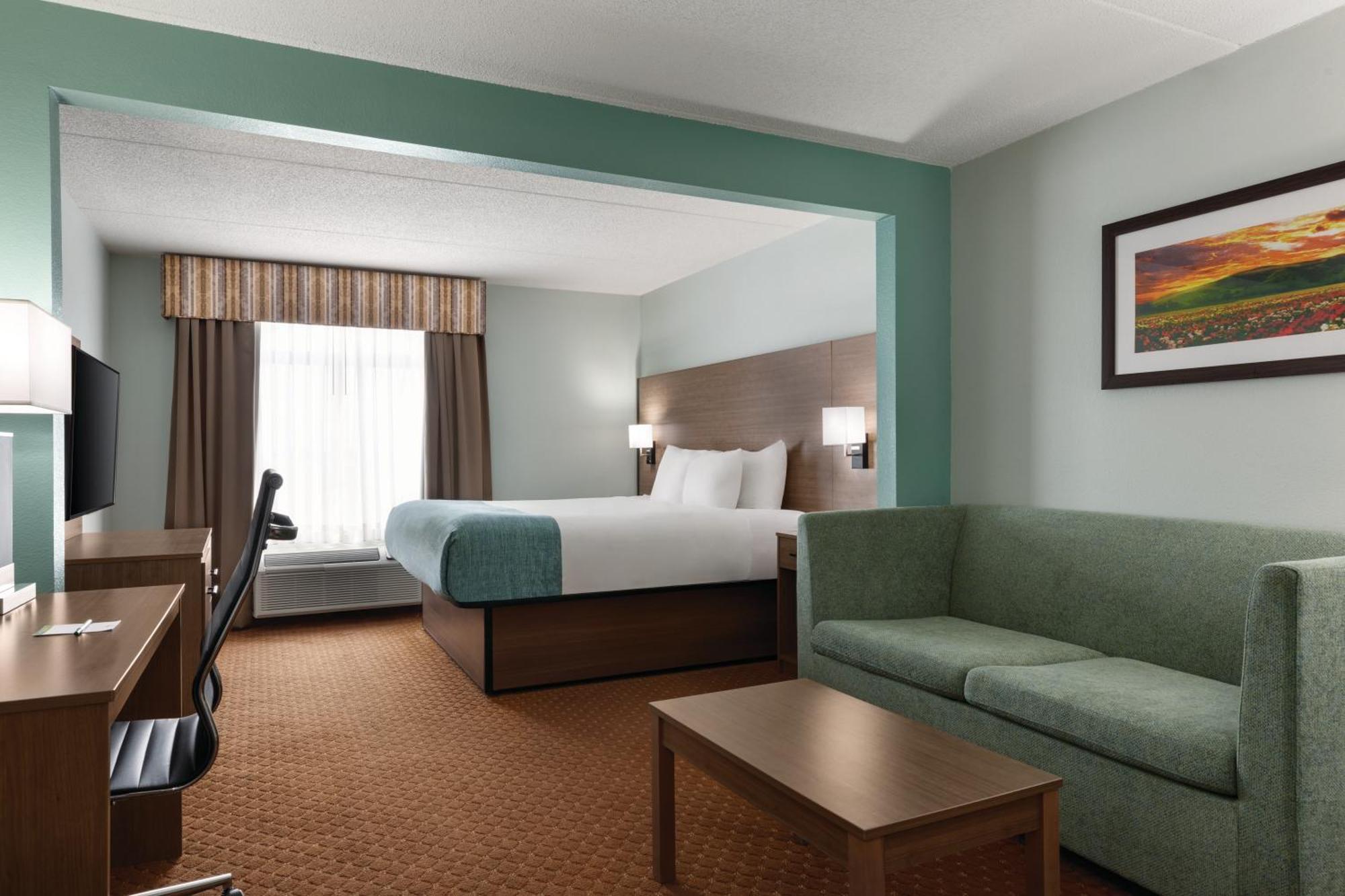 Wingate By Wyndham East 3* Louisville