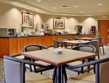 Wingate By Wyndham East Hotel